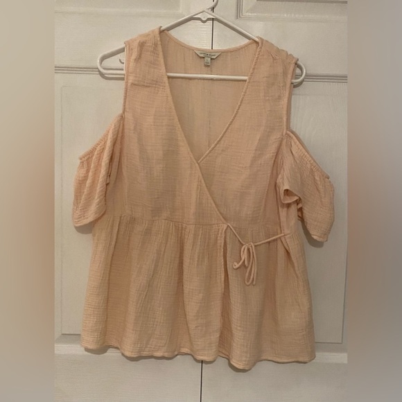 Lucky Brand Women’s Cold Shoulder Top Size L - Picture 4 of 9